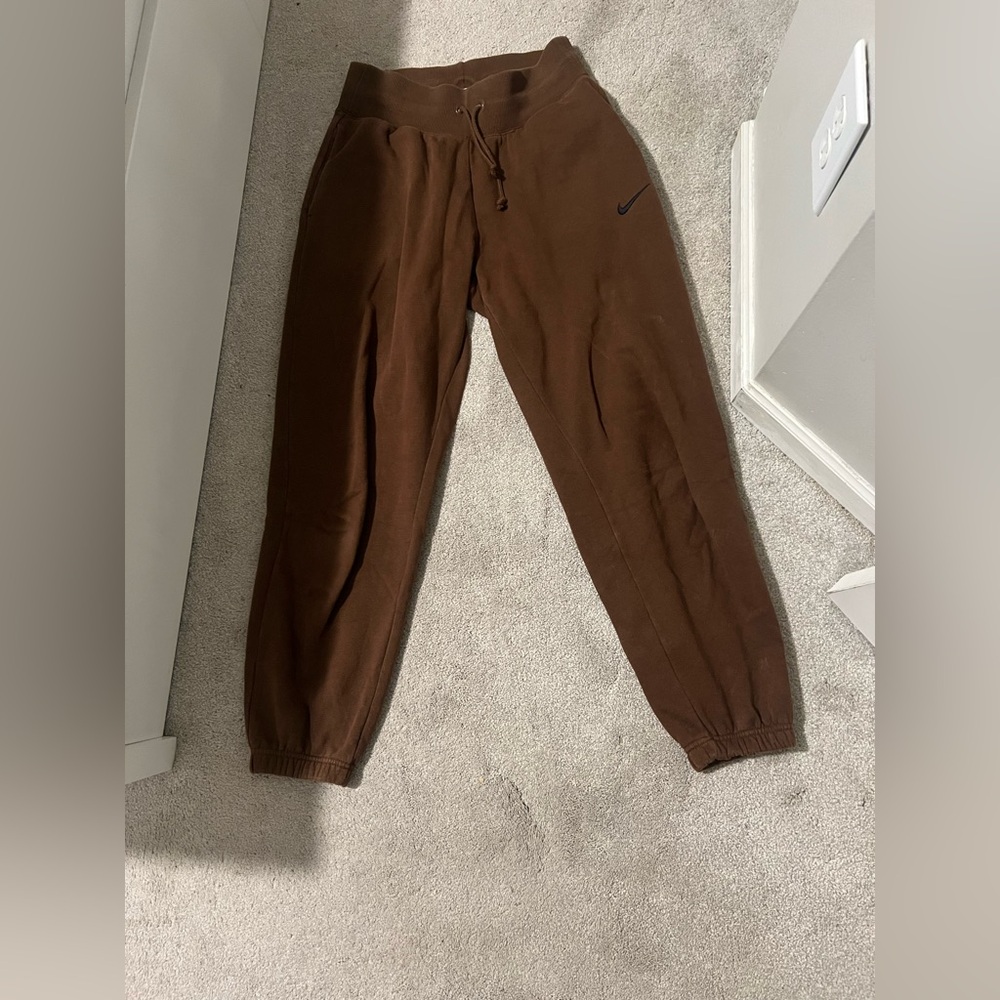 Women’s Nike Brown Phoenix Sweatpants